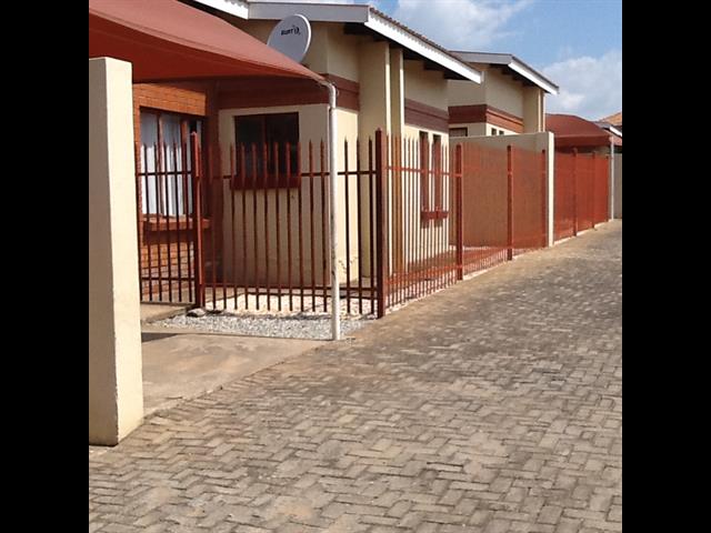 2 Bedroom Townhouse to let in Eagles Crest