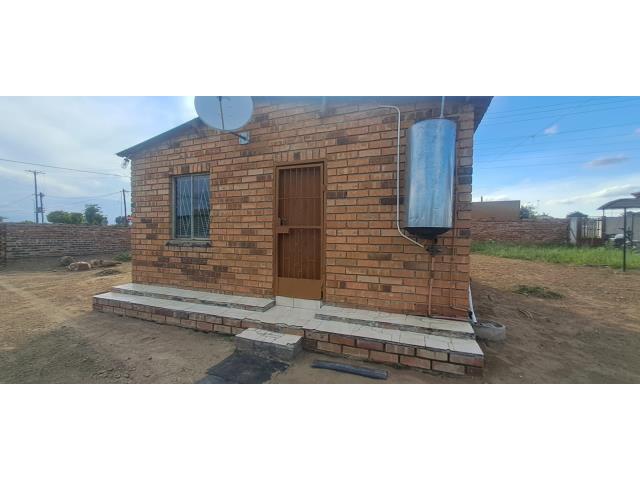 2 Bedroom House to let in Seshego A