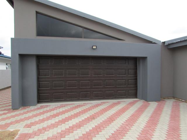 3 Bedroom House to let in Bendor