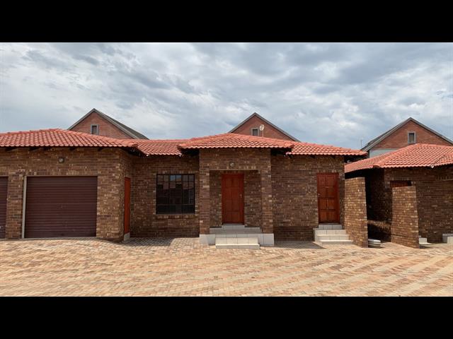 2 Bedroom Townhouse to let in Bendor