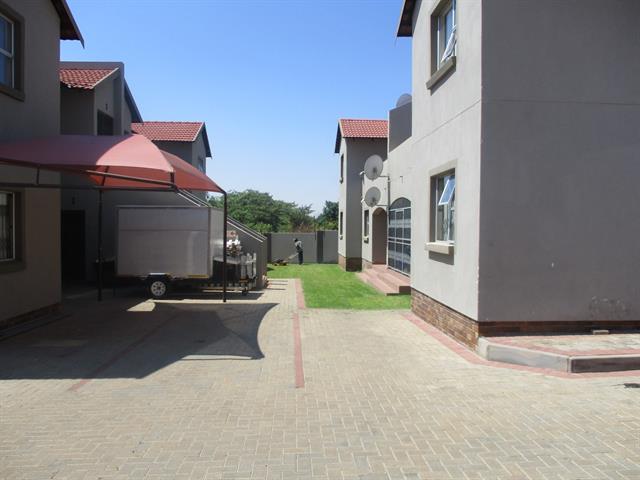 2 Bedroom Apartment to let in Ivydale