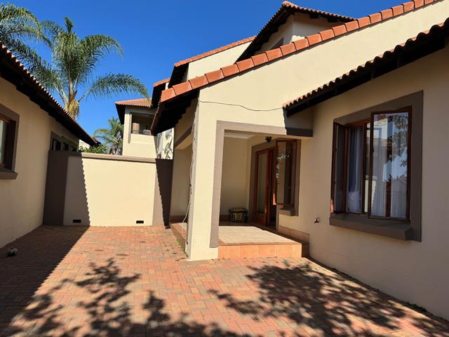 3 Bedroom Townhouse to let in Bendor