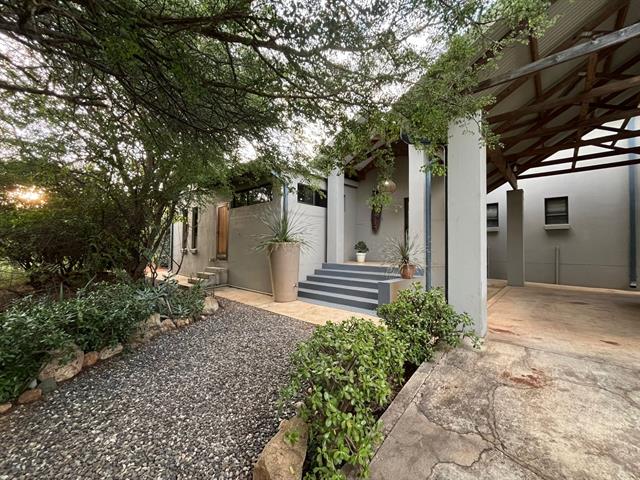 3 Bedroom House to let in Hoedspruit Wildlife Estate