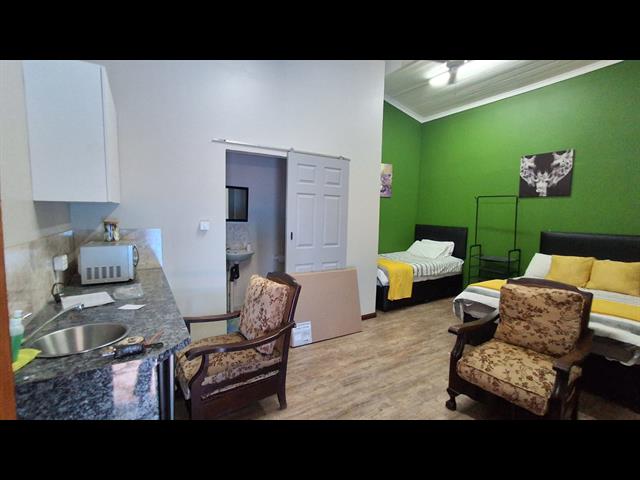 Bachelor apartment to let in Eduan Park