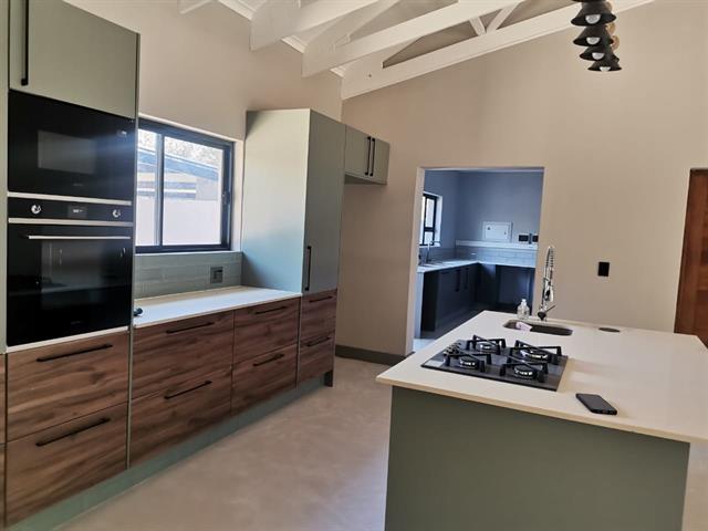 3 Bedroom House for sale in Hoedspruit