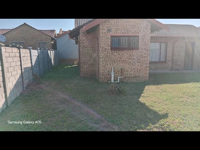 3 Bedroom House for sale in Emdo Park