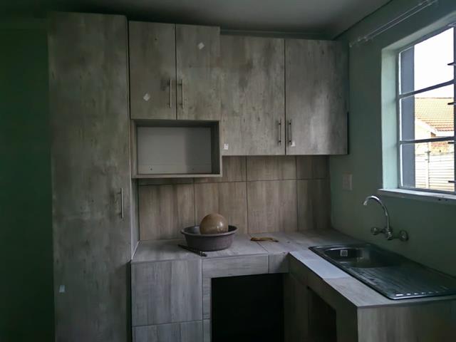 1 Bedroom Garden Cottage to let in Oos Einde