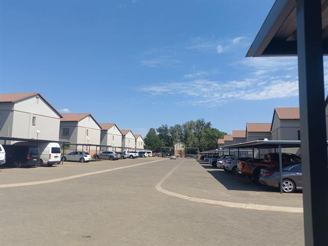 3 Bedroom Apartment to let in Waterval East