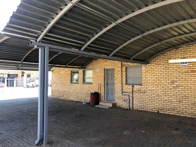 200m² Office space to let in Mafikeng Central