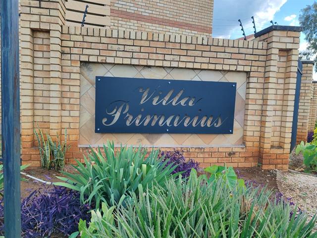 2 Bedroom Apartment for sale in Waterval East