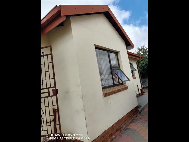 2 Bedroom House for sale in Madiba Park