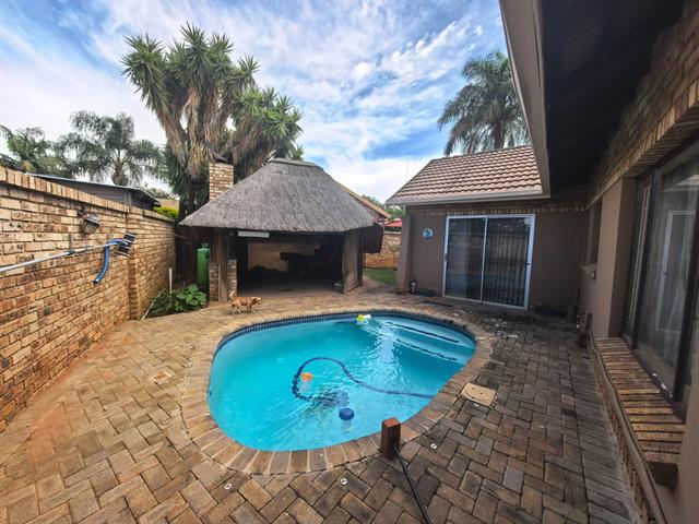 5 Bedroom House for sale in Waterval East