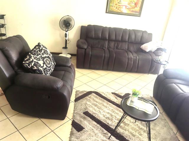 2 Bedroom Apartment for sale in Rustenburg Central
