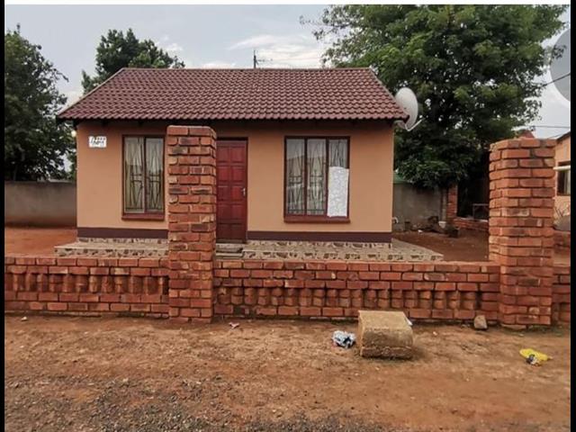 2 Bedroom House for sale in Boitekong
