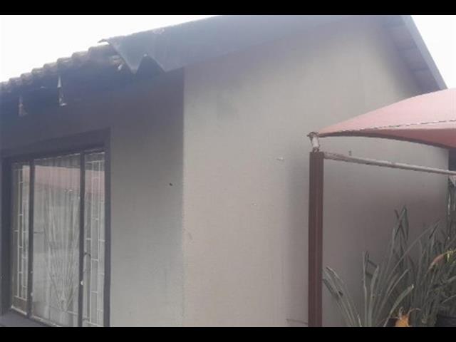 2 Bedroom House for sale in Boitekong