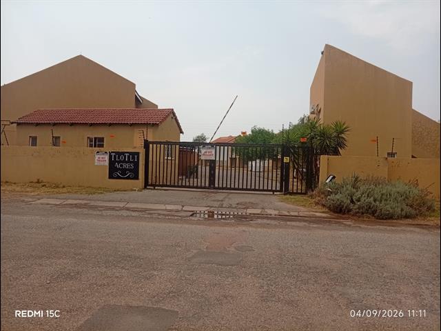 3 Bedroom Duplex for sale in Mmabatho Unit 3