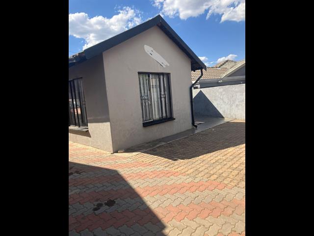 3 Bedroom House for sale in Ebony Park
