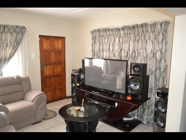 3 Bedroom House for sale in Cosmo City