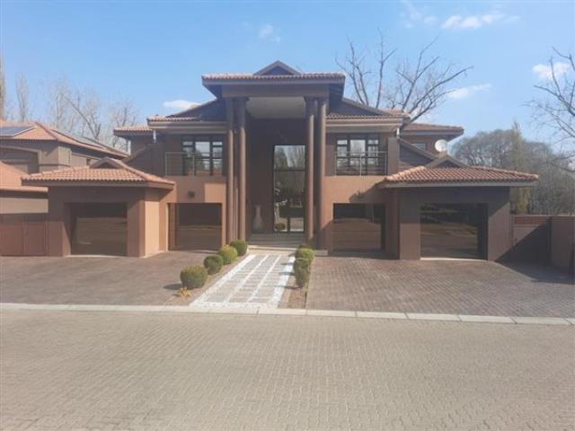 4 Bedroom House for sale in Emfuleni Golf Estate