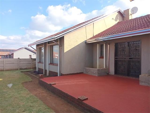 4 Bedroom House for sale in Evaton West