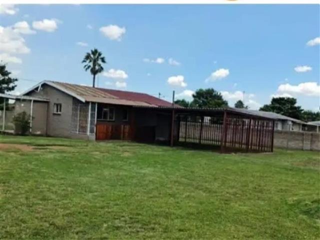 2 Bedroom House for sale in Sonland Park