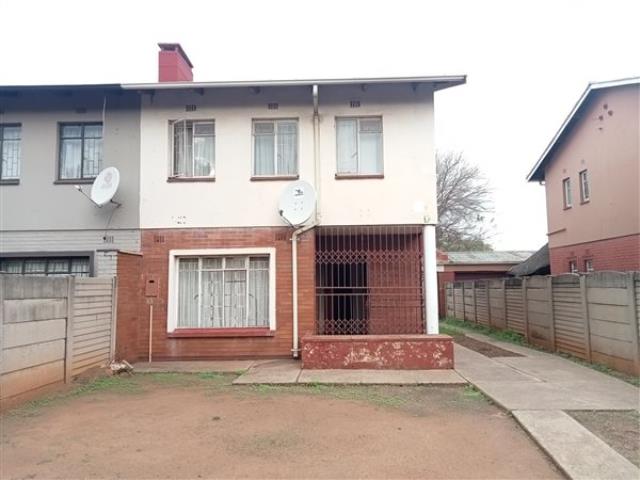 3 Bedroom House for sale in Vanderbijlpark CW 6