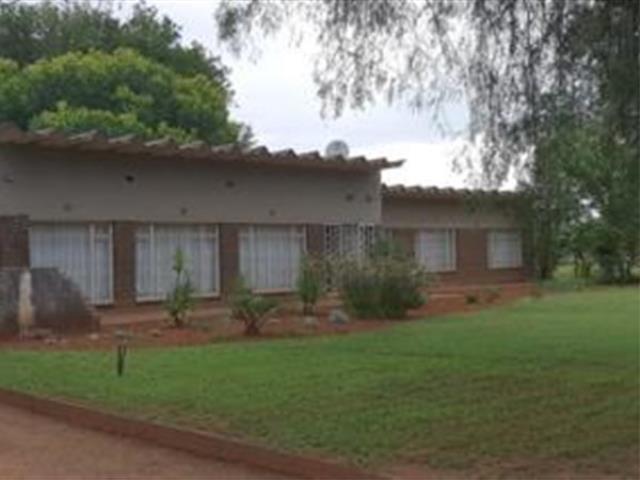 21400  m² Farm Land for sale in Mullerstuine