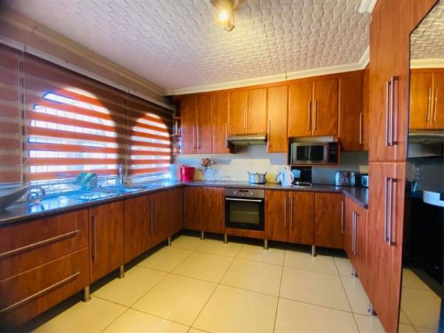 3 Bedroom House for sale in Waldrift