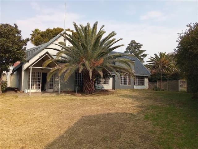 3 Bedroom House for sale in Vaalpark
