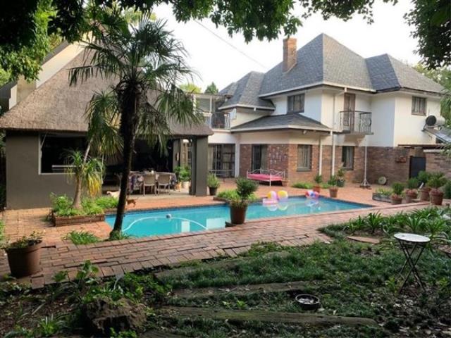 4 Bedroom House for sale in Peacehaven