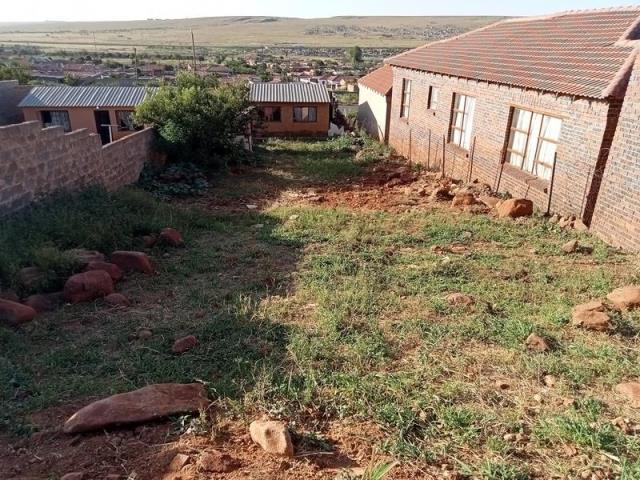 2 Bedroom House for sale in Orange Farm
