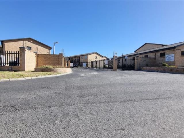 2 Bedroom Apartment for sale in Fairview Golf Estate