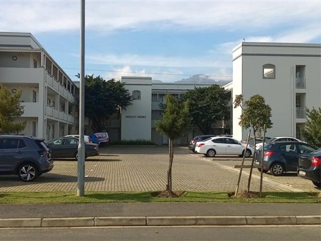 2 Bedroom Apartment for sale in Nuutgevonden