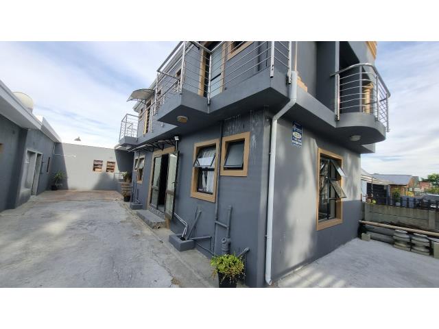 0.5 Bedroom Apartment to let in Parow Valley