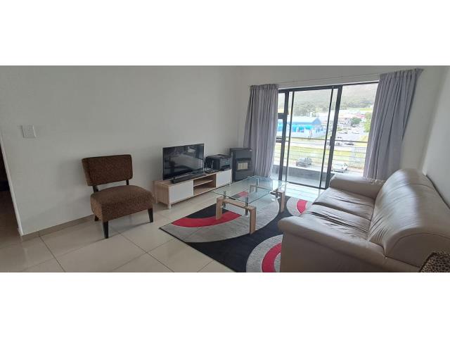 2 Bedroom Apartment to let in Admirals Park