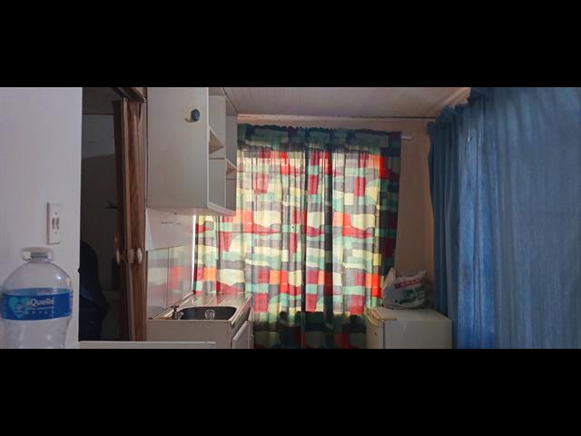 Bachelor apartment to let in New Macassar Village