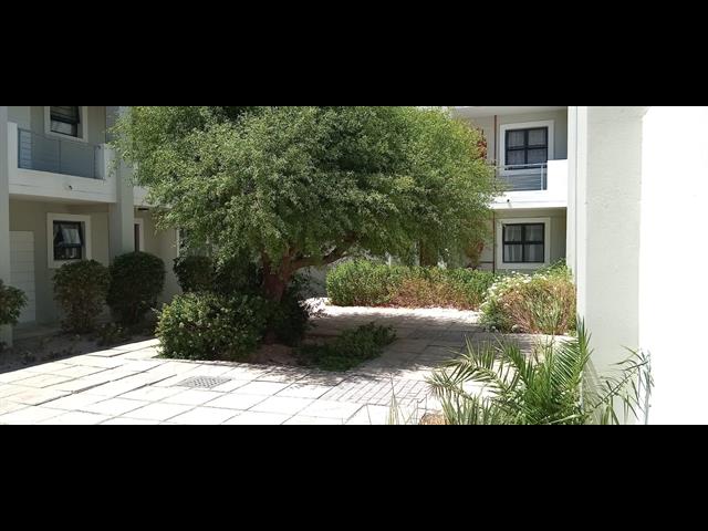 2 Bedroom Flat to let in Admirals Park