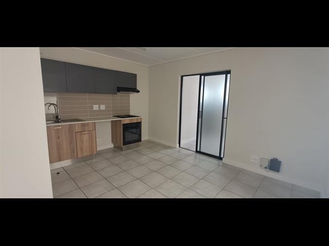 Studio apartment to let in Firlands