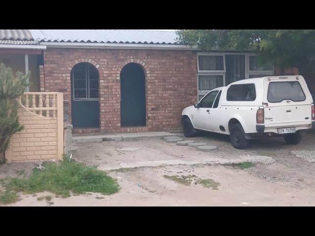 6 Bedroom House for sale in Deaconville