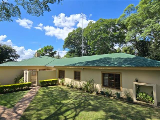 4 Bedroom House for sale in White River Estates