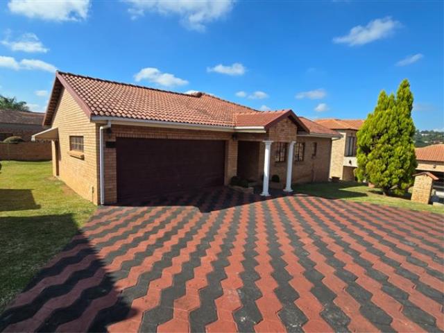 3 Bedroom House for sale in Colts Hill