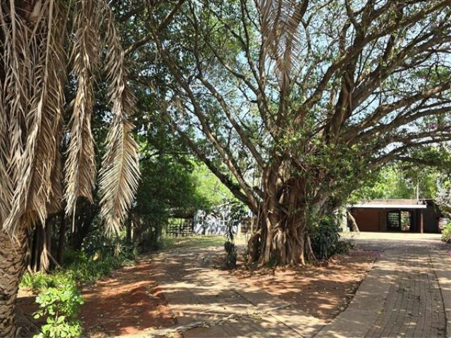 68000  m² Farm Land for sale in Boschrand