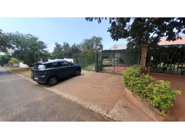 6 Bedroom House for sale in White River Central