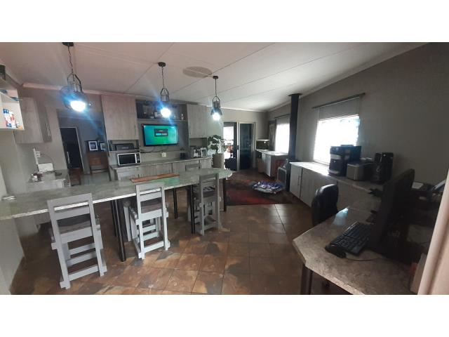 3 Bedroom House for sale in White River Central