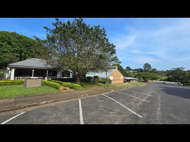 400m² Office space for sale in White River Central