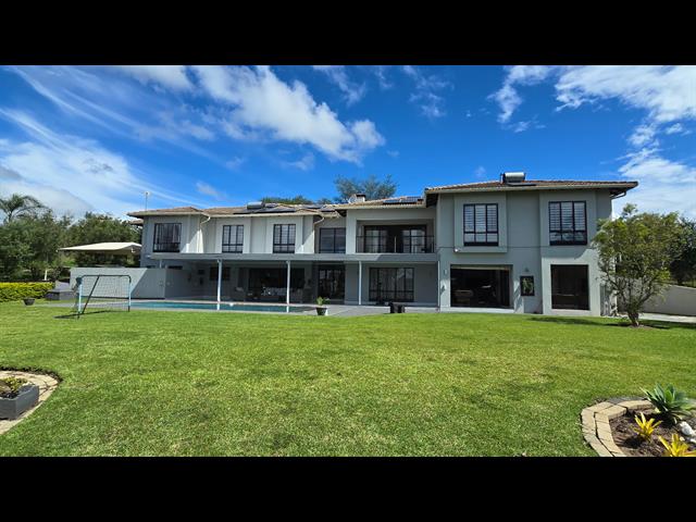 7 Bedroom House for sale in Summer Breeze Estate
