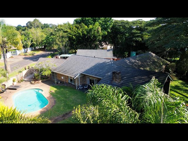 4 Bedroom House for sale in White River Central