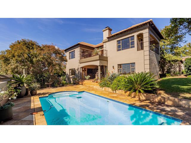 4 Bedroom House for sale in Featherbrooke Estate