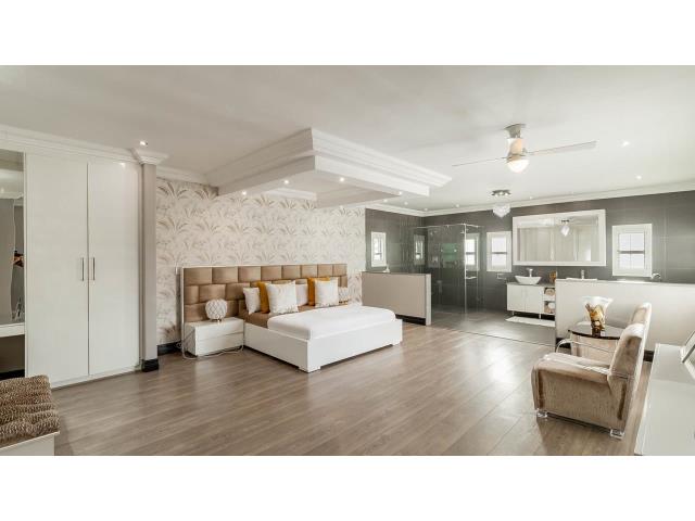 4 Bedroom House for sale in Ruimsig