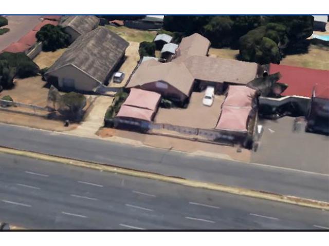 307m² Commercial space for sale in Horison Park